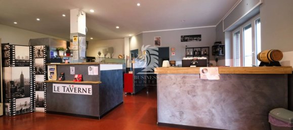 5-Zimmer Gewerbliche Immobilie in Villafranca d'Asti, Italy, Nr. 96922 6
