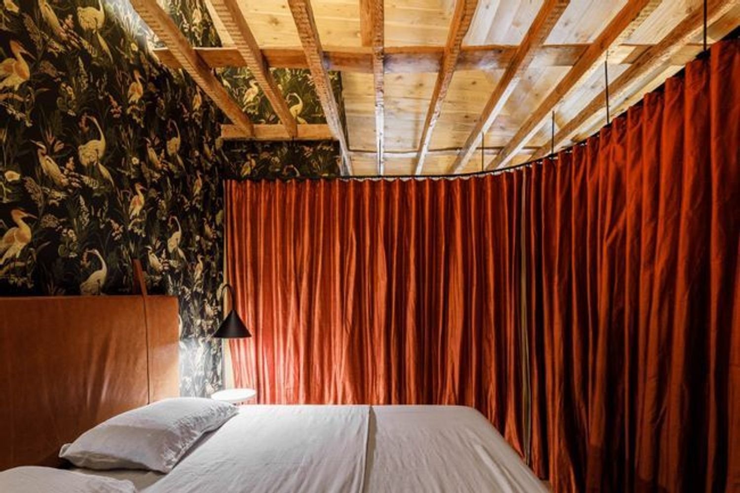 Studio in Lisbon, Portugal No. 42107