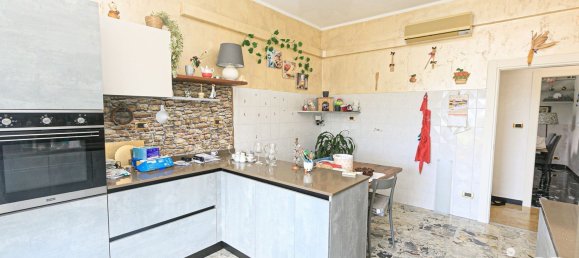 6-salle Appartement à Serra Riccò, Italy No. 280847 14