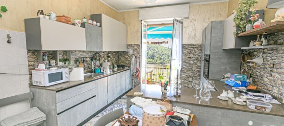 6-salle Appartement à Serra Riccò, Italy No. 280847 13