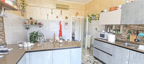 6-salle Appartement à Serra Riccò, Italy No. 280847 15