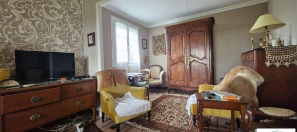 3 bedrooms House in Chateaudun, France No. 252201 2