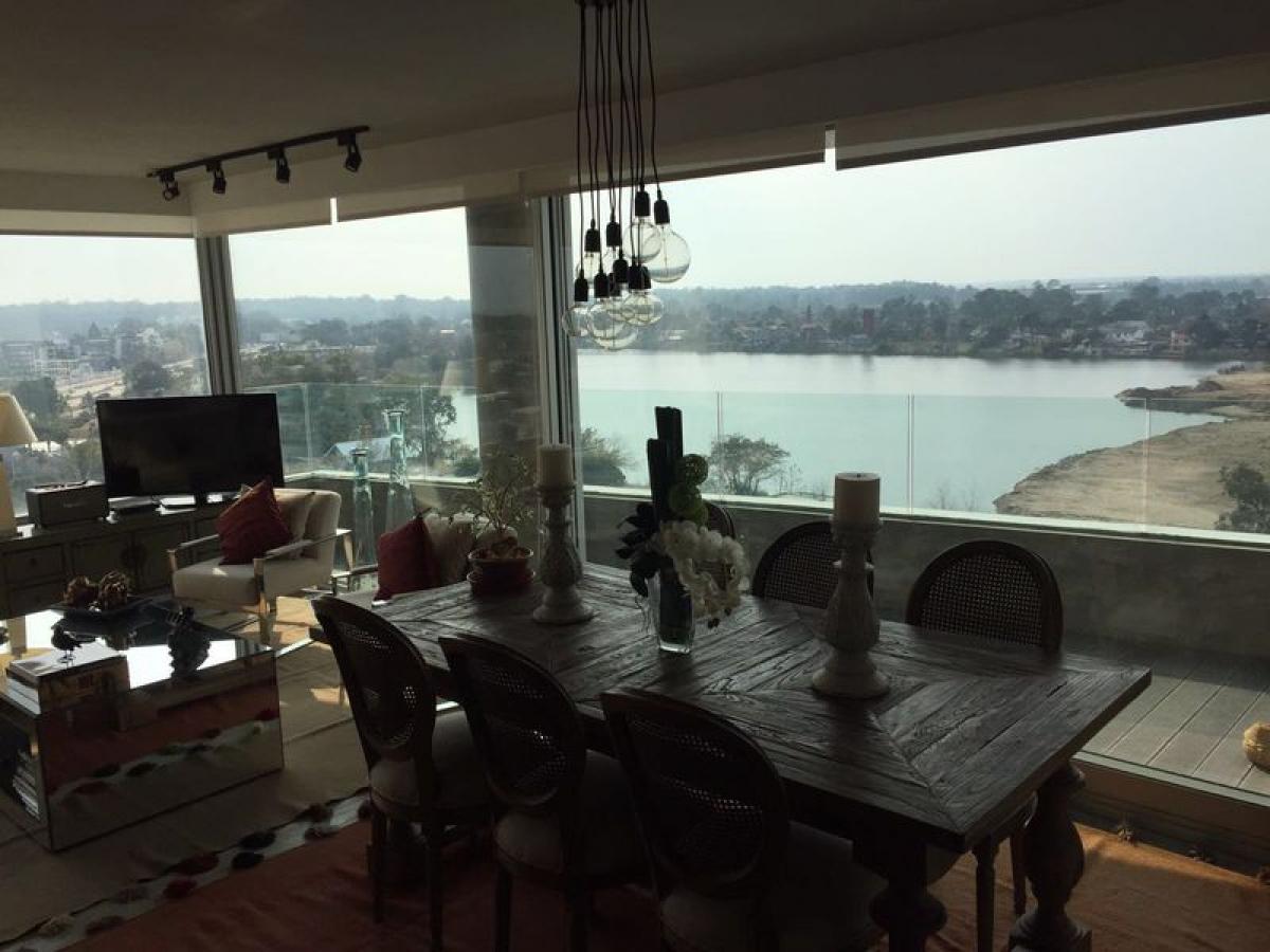 2 bedrooms Apartment in Montevideo, Uruguay No. 10999