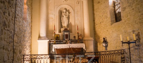 30-salle Châteaux à Pézenas, France No. 280014 8