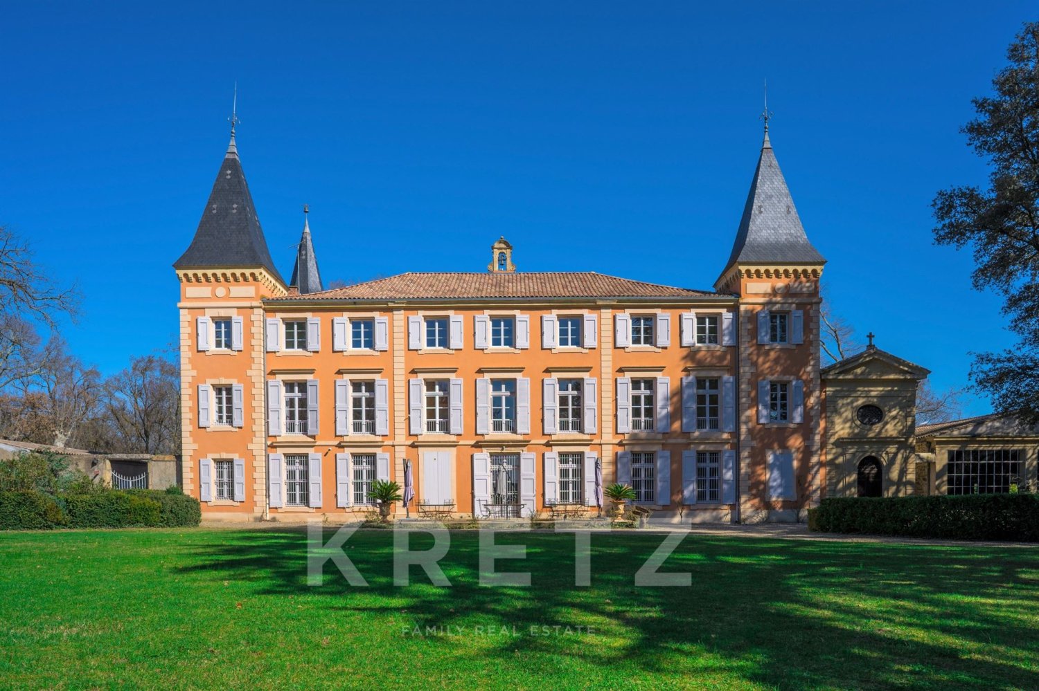 30-salle Châteaux à Pézenas, France No. 280014