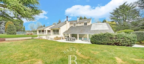 11 rooms House in Versailles, France No. 130579 2