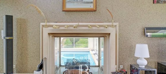 11 rooms House in Versailles, France No. 130579 5