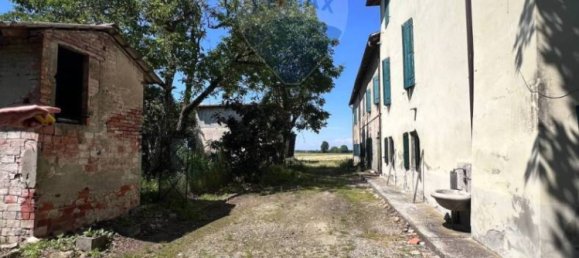 5-salle Maison à Collecchio, Italy No. 19669 9