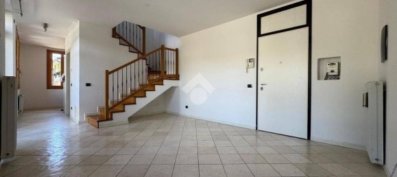 2 Schlafzimmer Haus in Vittorio Veneto, Italy, Nr. 288747 9