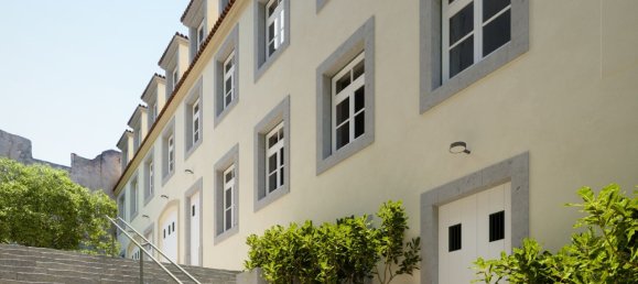 3 bedrooms Duplex in Lisbon, Portugal No. 106935 2