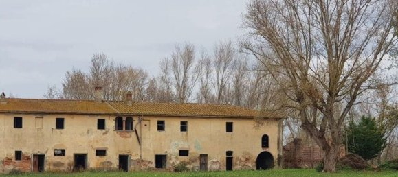 1104m² Building in Calcinaia, Italy No. 81086 2