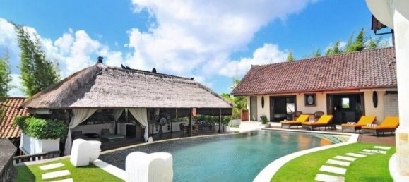 3 bedrooms Villa in Jimbaran, Indonesia No. 3224 2