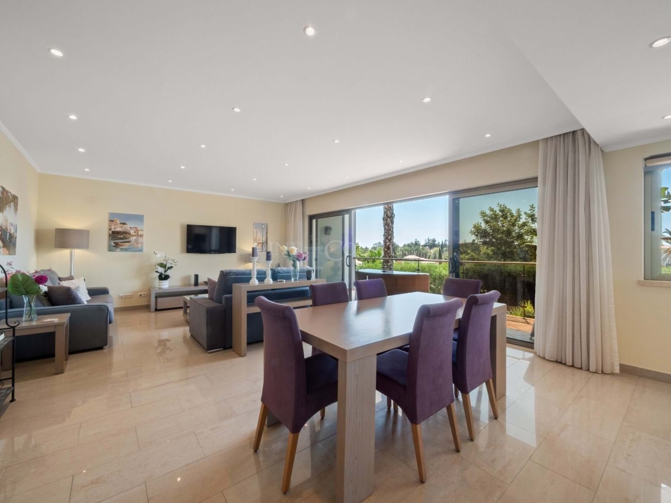 Apartamento de 2 dormitorios en Ferragudo, Portugal No. 213529