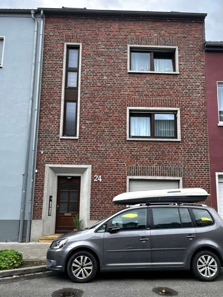 7 bedrooms House in Monchengladbach, Germany No. 66733