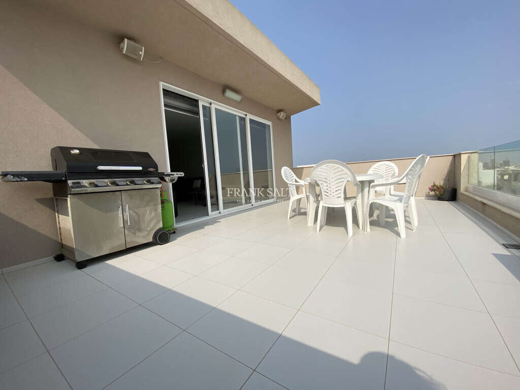 Пентхаус с 2 спальнями в Аттард, Мальта № 8898