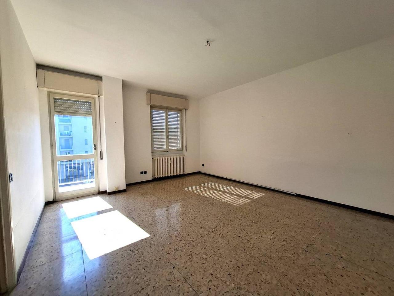 Apartamento de 3 divisões em Mariano Comense, Italy N.º 42617