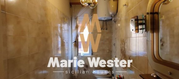 11-salle Maison de ville à Termini Imerese, Italy No. 123643 21