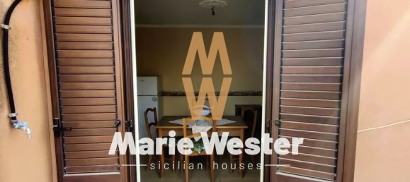 11-salle Maison de ville à Termini Imerese, Italy No. 123643 5