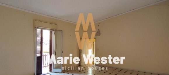 11-salle Maison de ville à Termini Imerese, Italy No. 123643 16