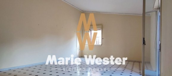 11-salle Maison de ville à Termini Imerese, Italy No. 123643 17