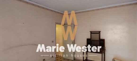 11-salle Maison de ville à Termini Imerese, Italy No. 123643 19