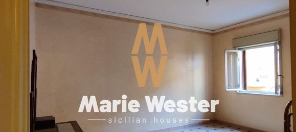 11-salle Maison de ville à Termini Imerese, Italy No. 123643 20