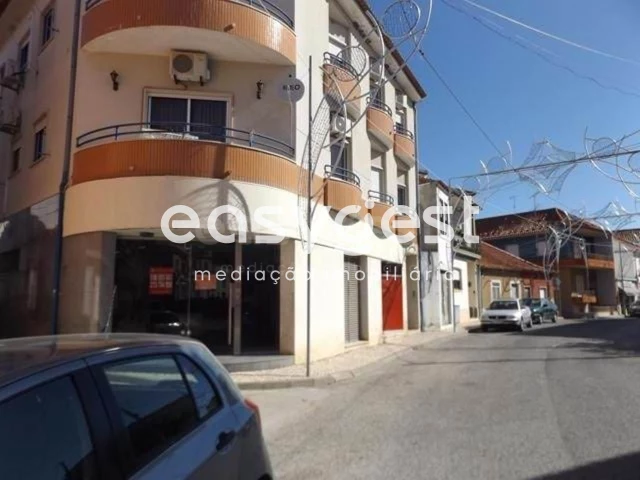  عقار تجاري في Santarem, Portugal 242متر مربع رقم 71656