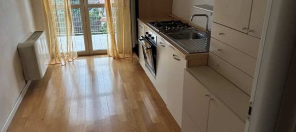 Apartamento de 3 divisões em Garbagnate Milanese, Italy N.º 6891 5