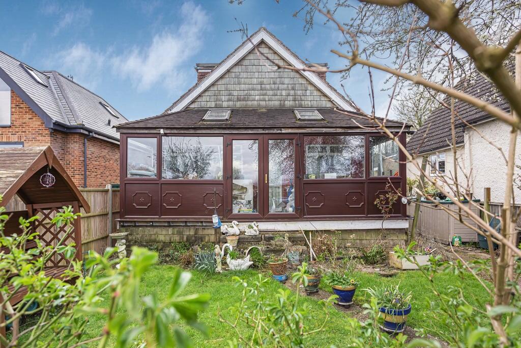 4 bedrooms House in Egham, United Kingdom No. 8629