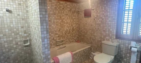 Villa de 5 dormitorios en Strovolos, Cyprus No. 18041 6