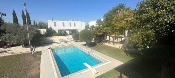 Villa de 5 dormitorios en Strovolos, Cyprus No. 18041 14