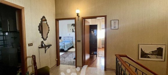 4 bedrooms House in Cesena, Italy No. 87303 13