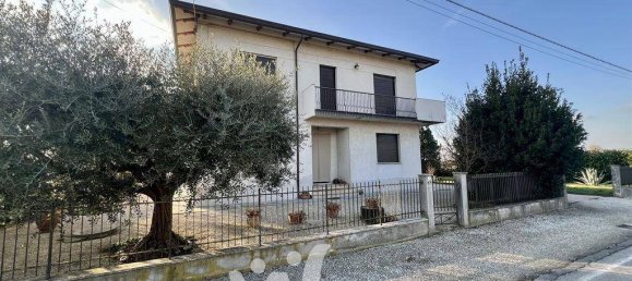 4 bedrooms House in Cesena, Italy No. 87303 3