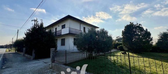 4 bedrooms House in Cesena, Italy No. 87303 32