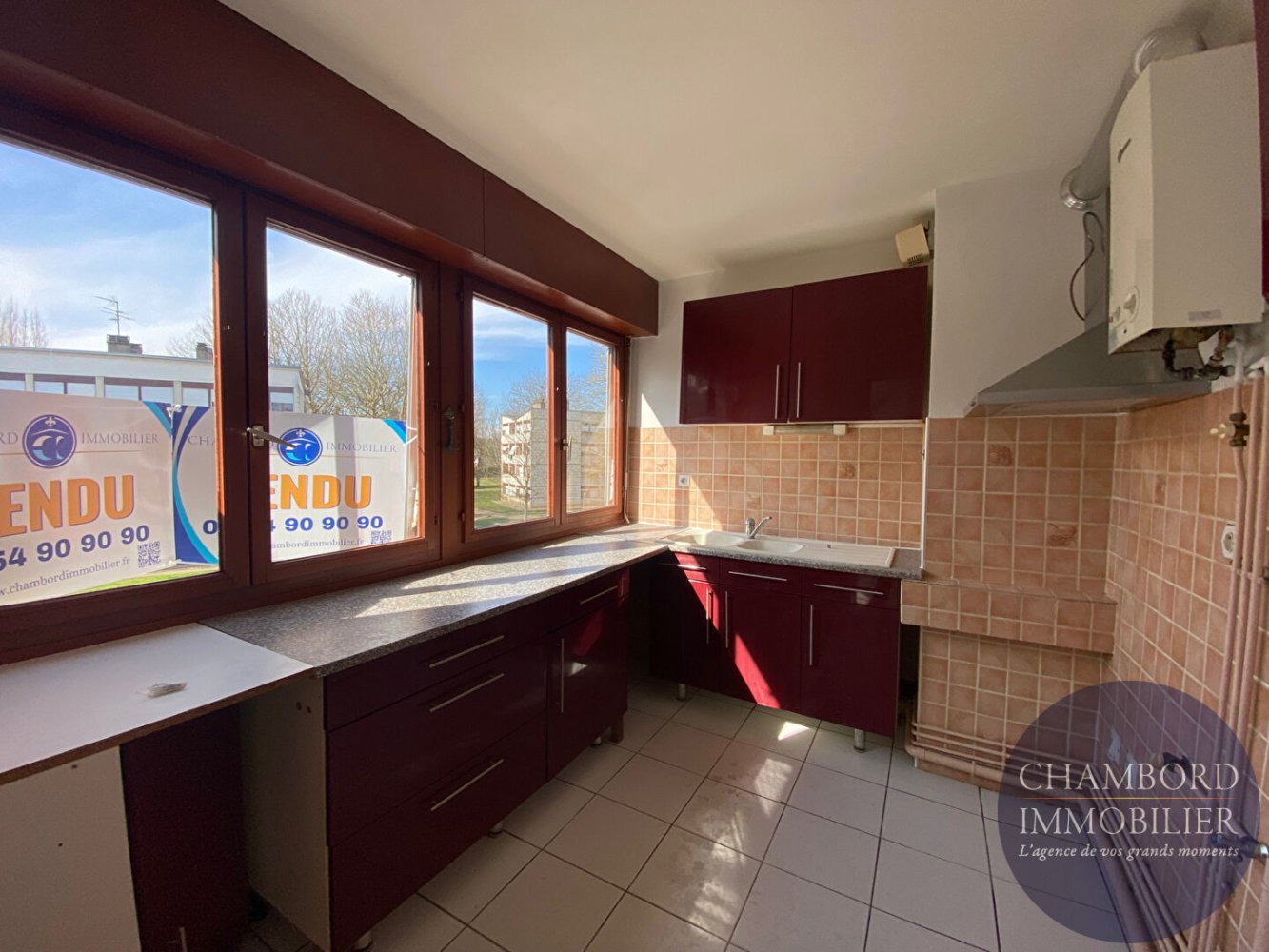 2 bedrooms Apartment in Blois, France No. 233124