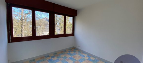 2 bedrooms Apartment in Blois, France No. 233124 3