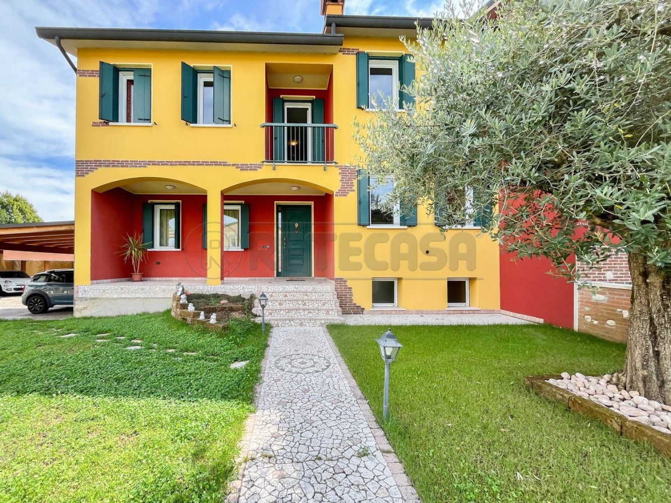 8 rooms House in Dueville, Italy No. 300841