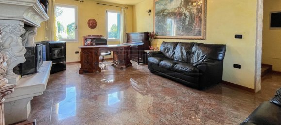 8 rooms House in Dueville, Italy No. 300841 10