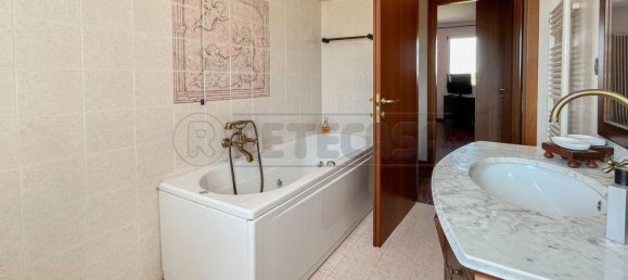 8 rooms House in Dueville, Italy No. 300841 46