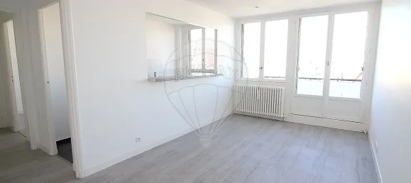 1 bedroom Apartment in Bois-Colombes, France No. 321618 2