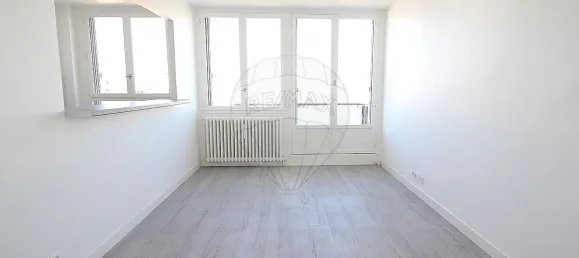 1 bedroom Apartment in Bois-Colombes, France No. 321618 8