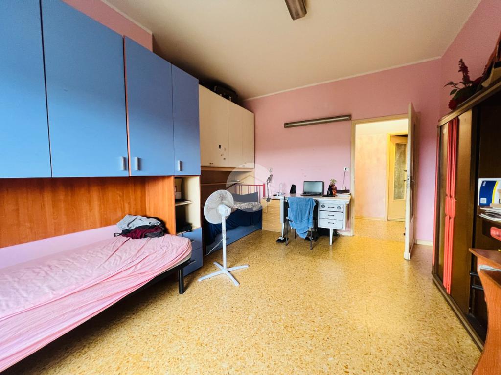2 rooms Apartment in Turin, Italy No. 322141