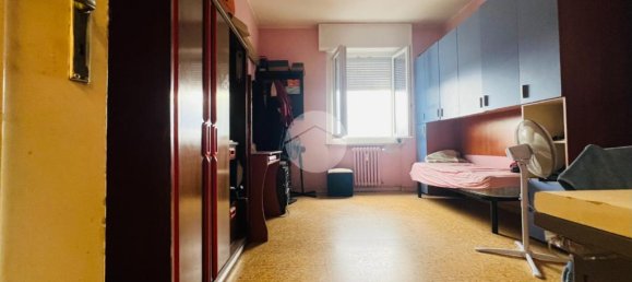 2 rooms Apartment in Turin, Italy No. 322141 2