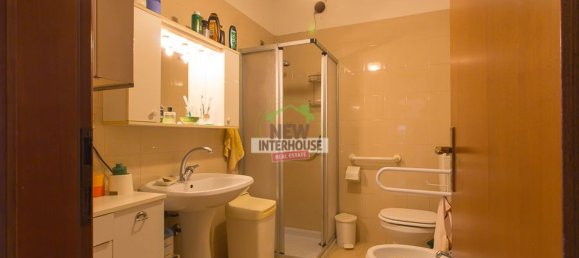 Дом с 12 комнатами в Порденоне, Италия № 203062 38