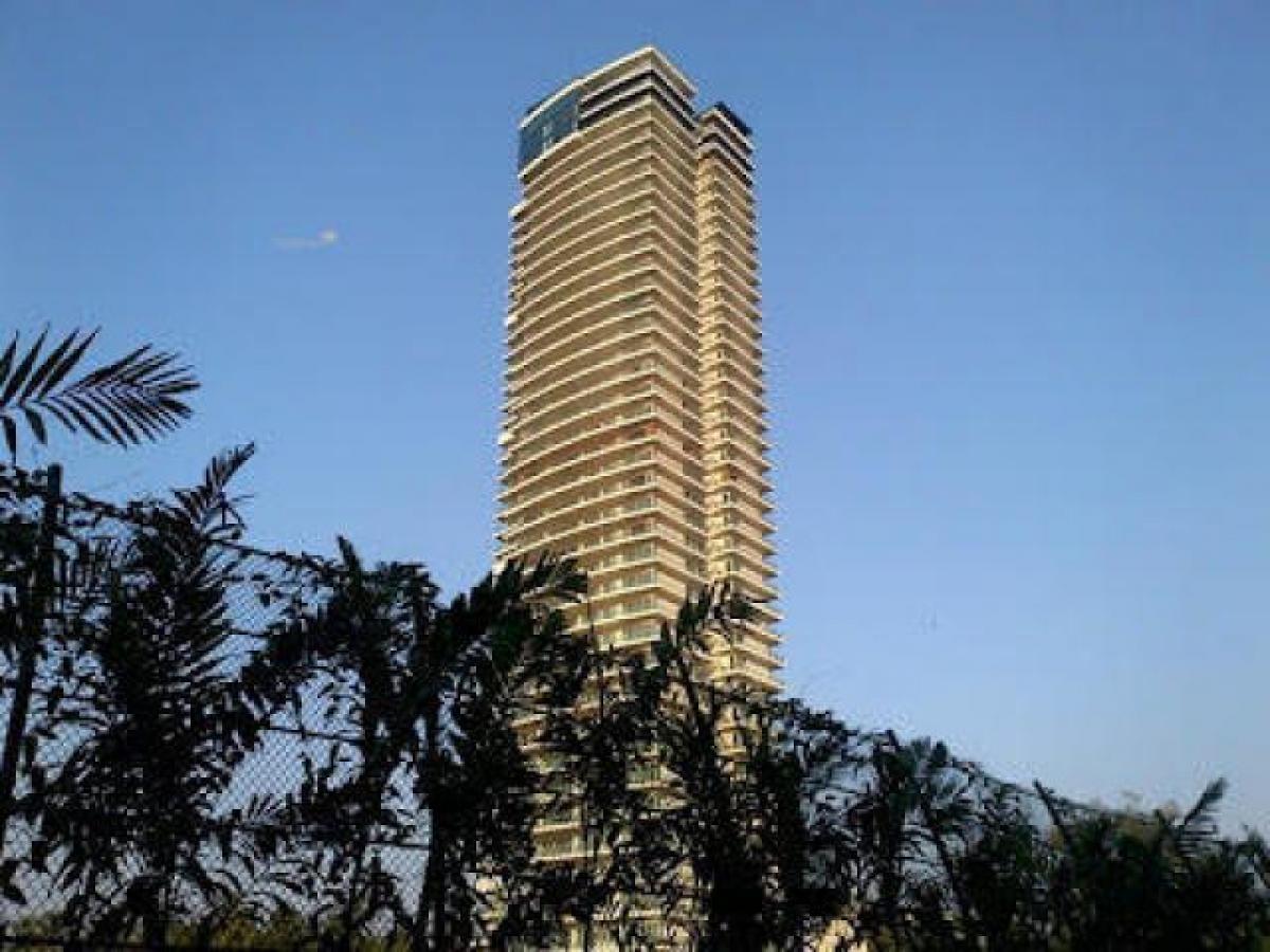 Casa de 4 dormitorios en Mumbai, India No. 51551