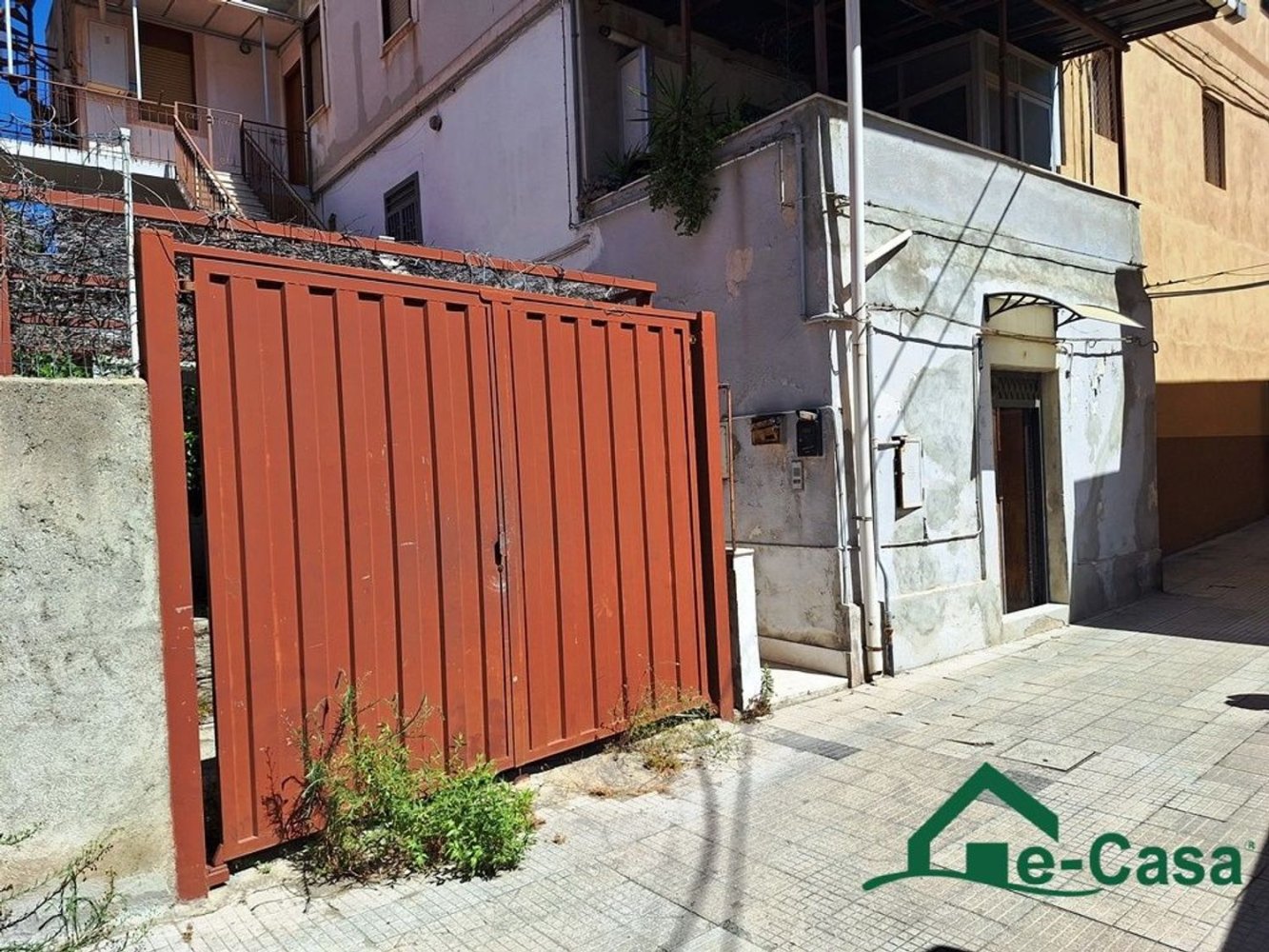 Gewerbliche Immobilie in Messina, Italy 160m², Nr. 136363