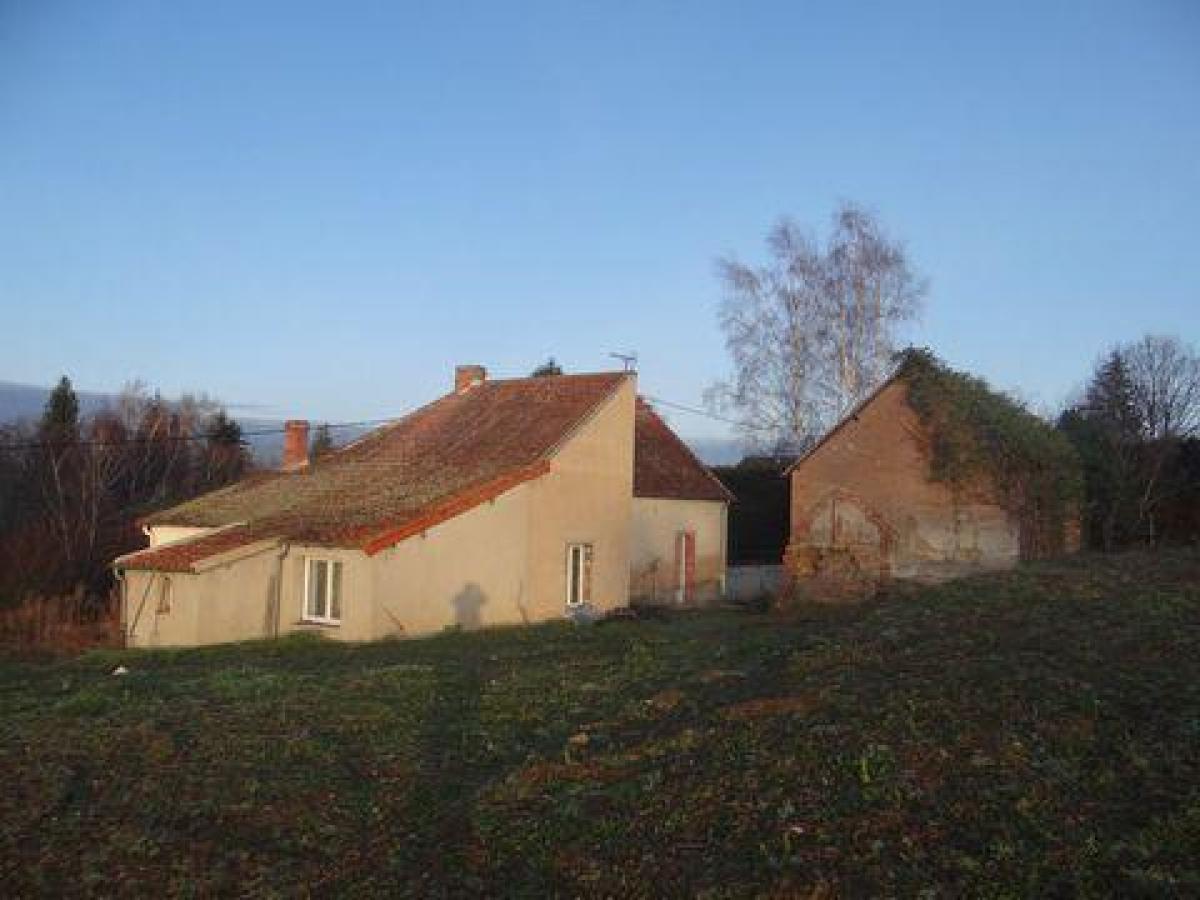 2 bedrooms House in Commentry, France No. 5865
