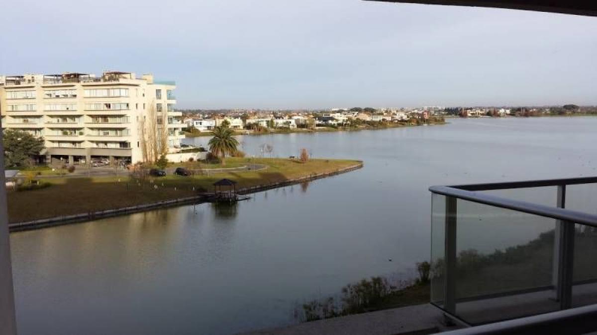 2 bedrooms Apartment in Tigre, Argentina No. 6856