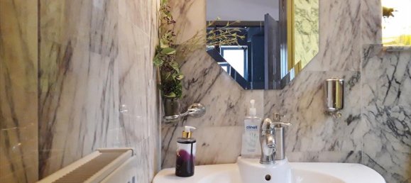 Коммерческая недвижимость с 5 спальнями в Вари, Греция № 4815 15