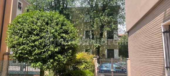 2 bedrooms Apartment in Brescia, Italy No. 365454 14